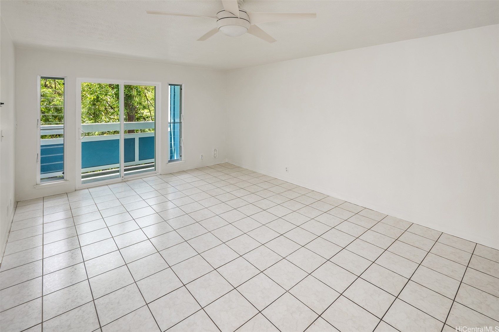 355 Aoloa Street E202