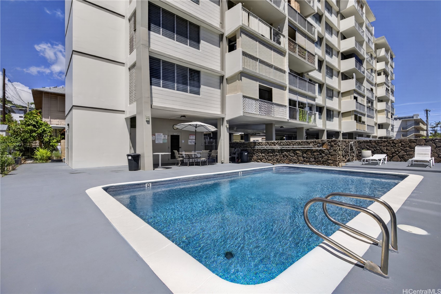 1716 Keeaumoku Street 303