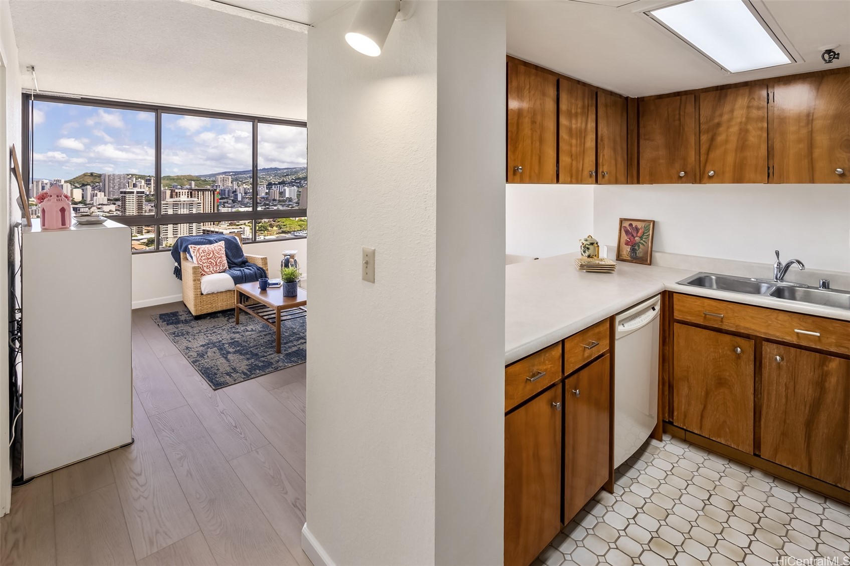 2499 Kapiolani Boulevard 2804