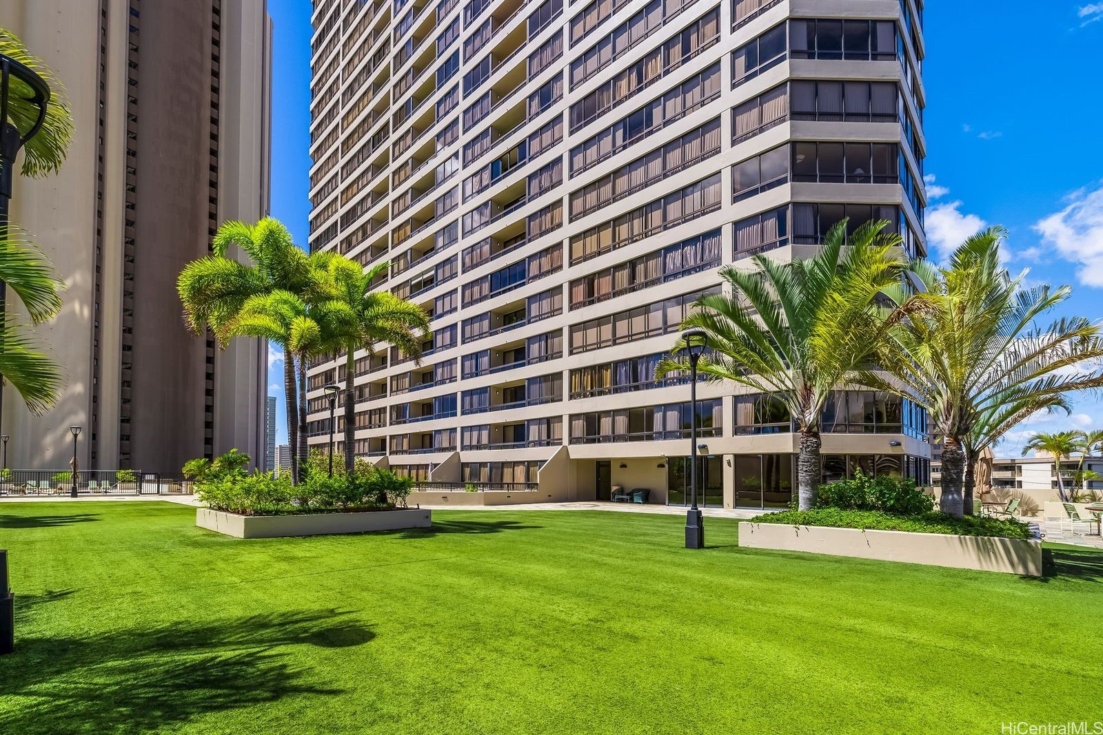 2499 Kapiolani Boulevard 2804