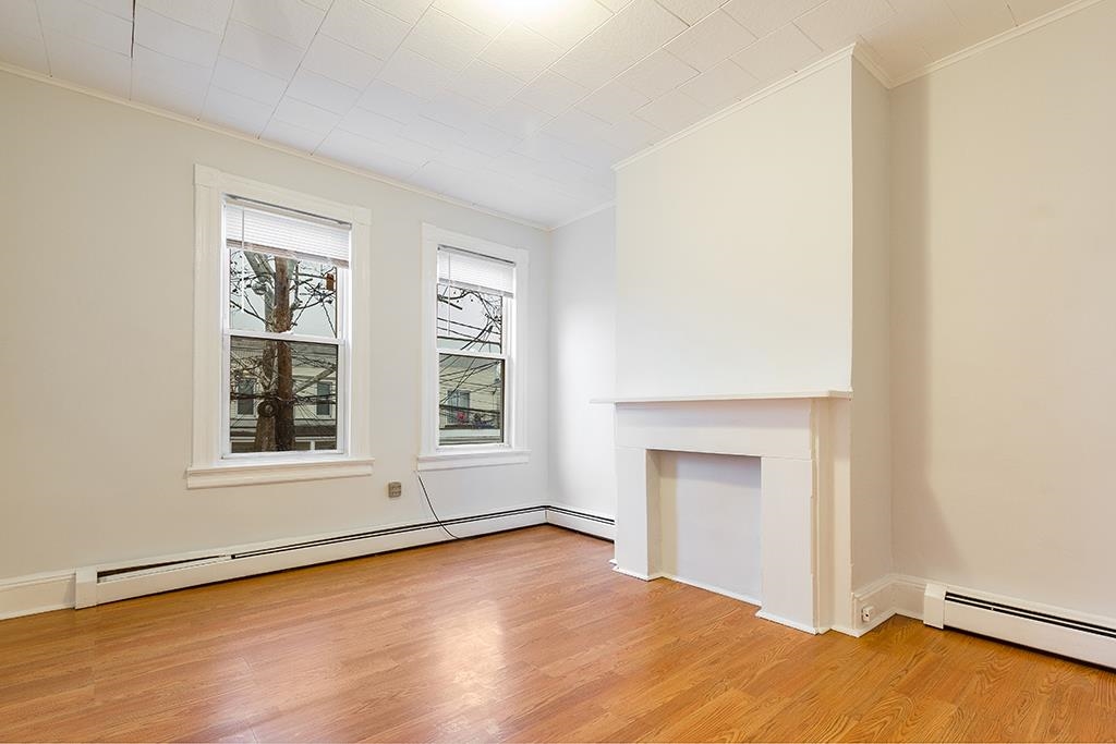 29 CLARK AVE