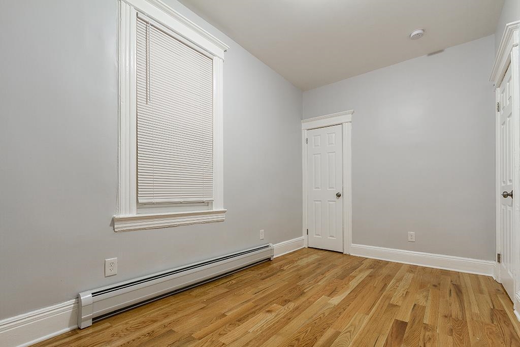 126 WEST 16TH ST