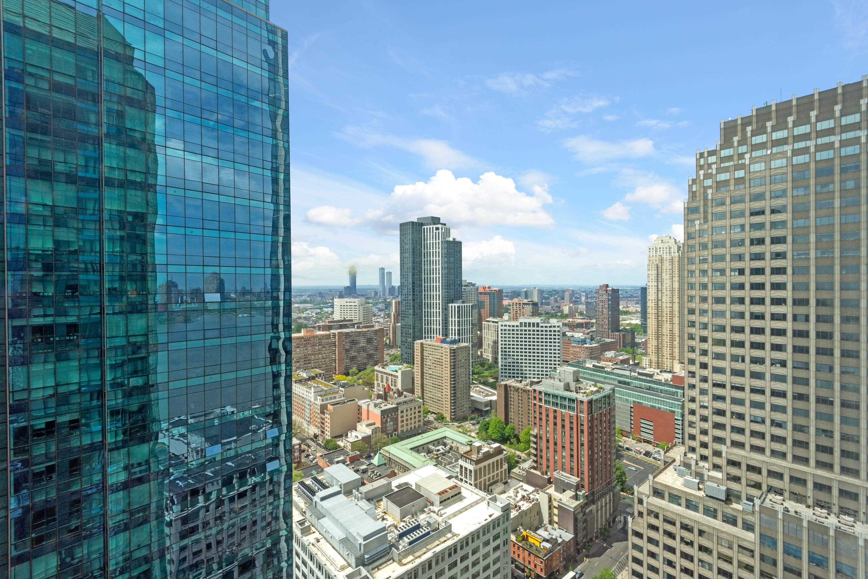 77 HUDSON ST Unit: 3901