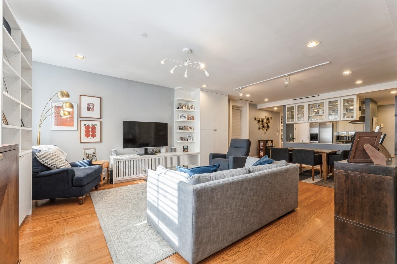 110 GRAND ST Unit: 1A