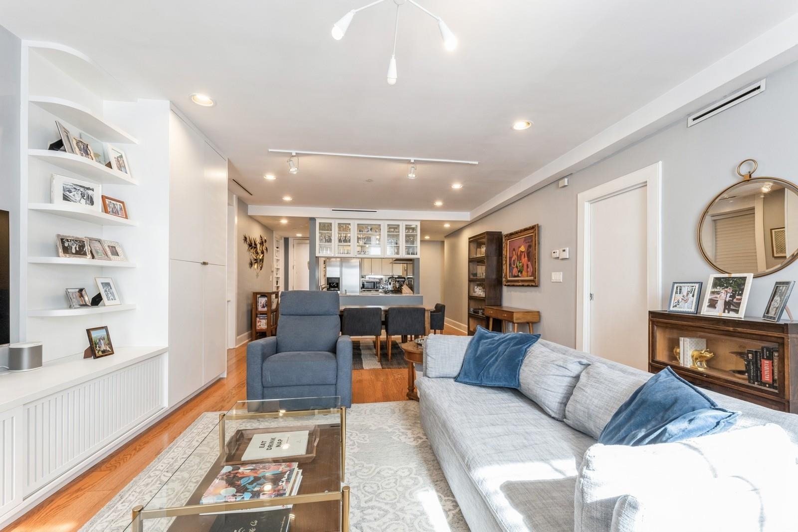 110 GRAND ST Unit: 1A