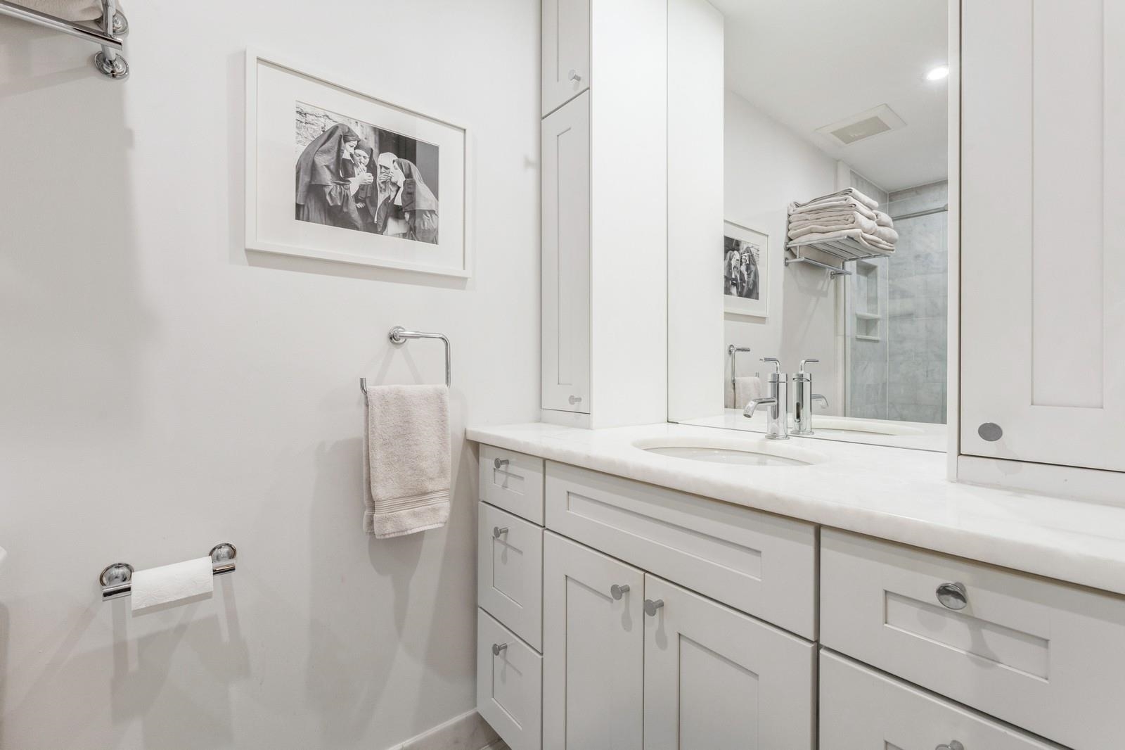 110 GRAND ST Unit: 1A