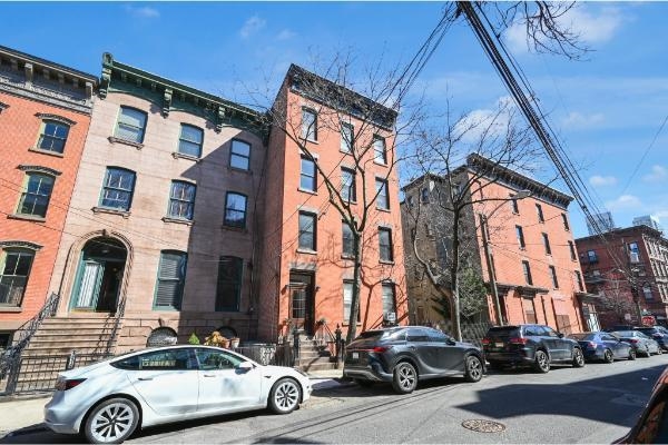 112 WAYNE ST Unit: 2