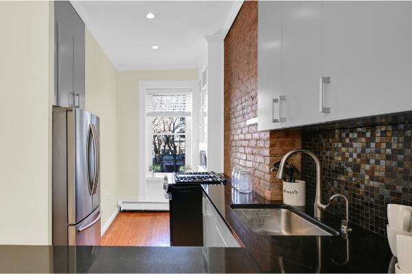 112 WAYNE ST Unit: 2