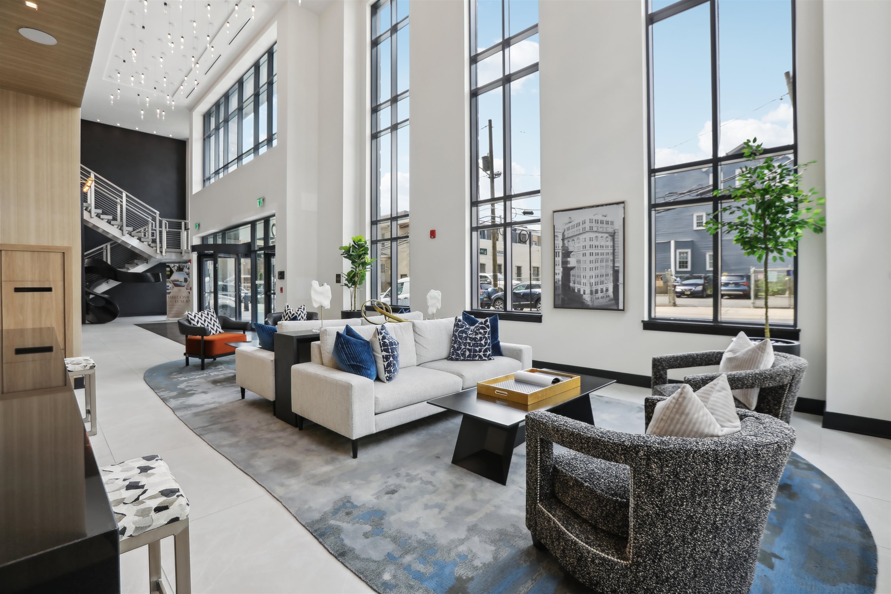32 OAKLAND AVE Unit: 608