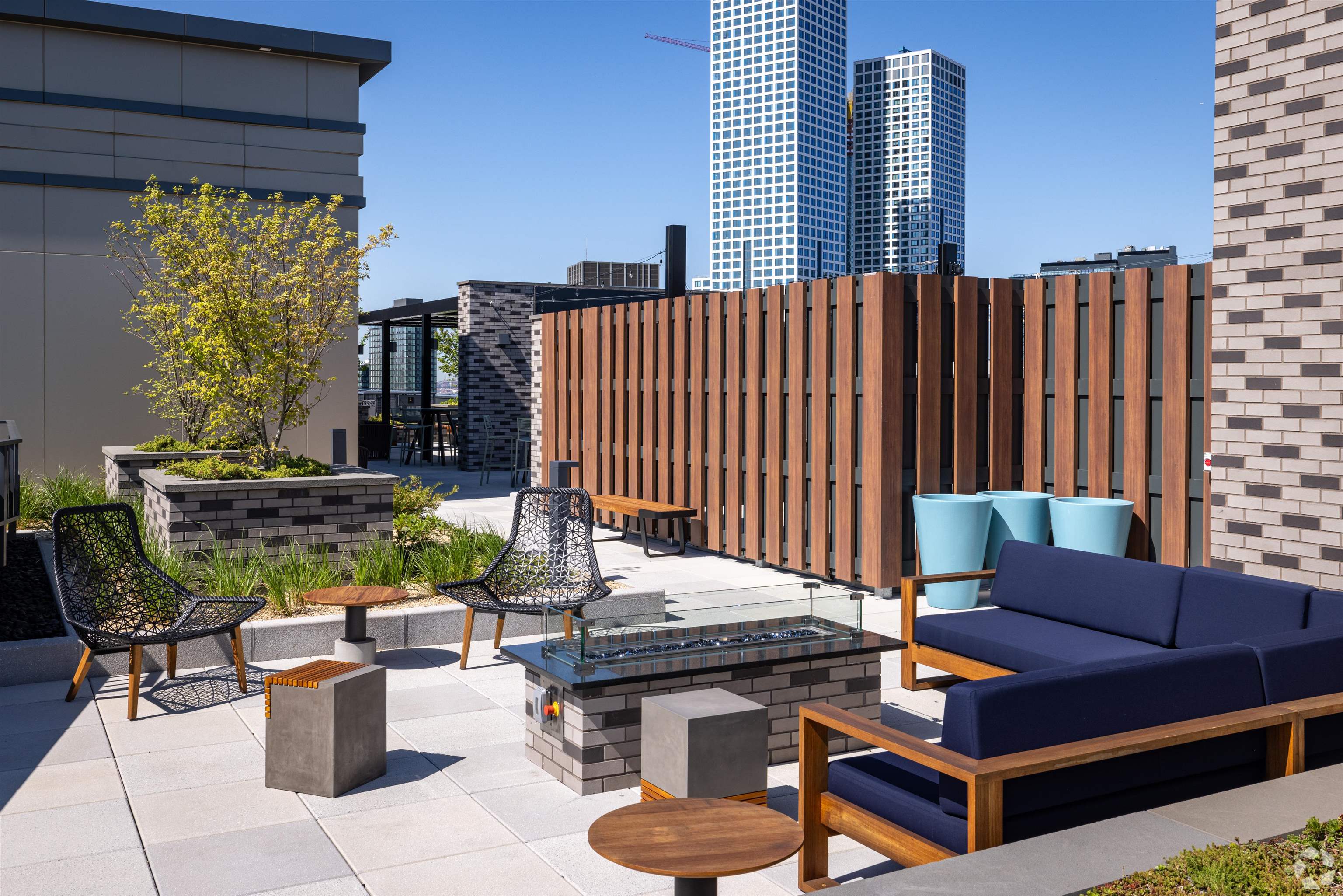 32 OAKLAND AVE Unit: 608