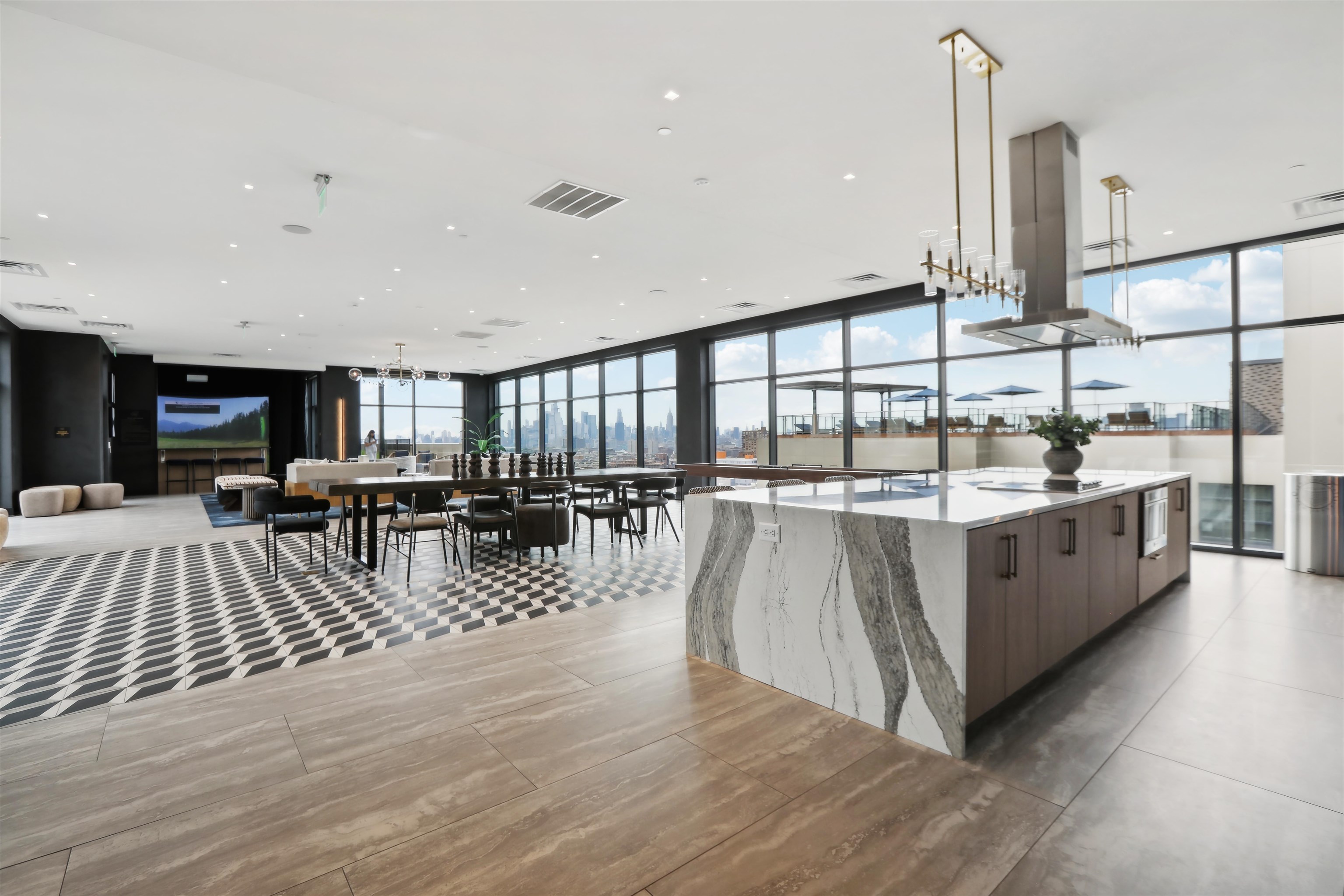 32 OAKLAND AVE Unit: 608