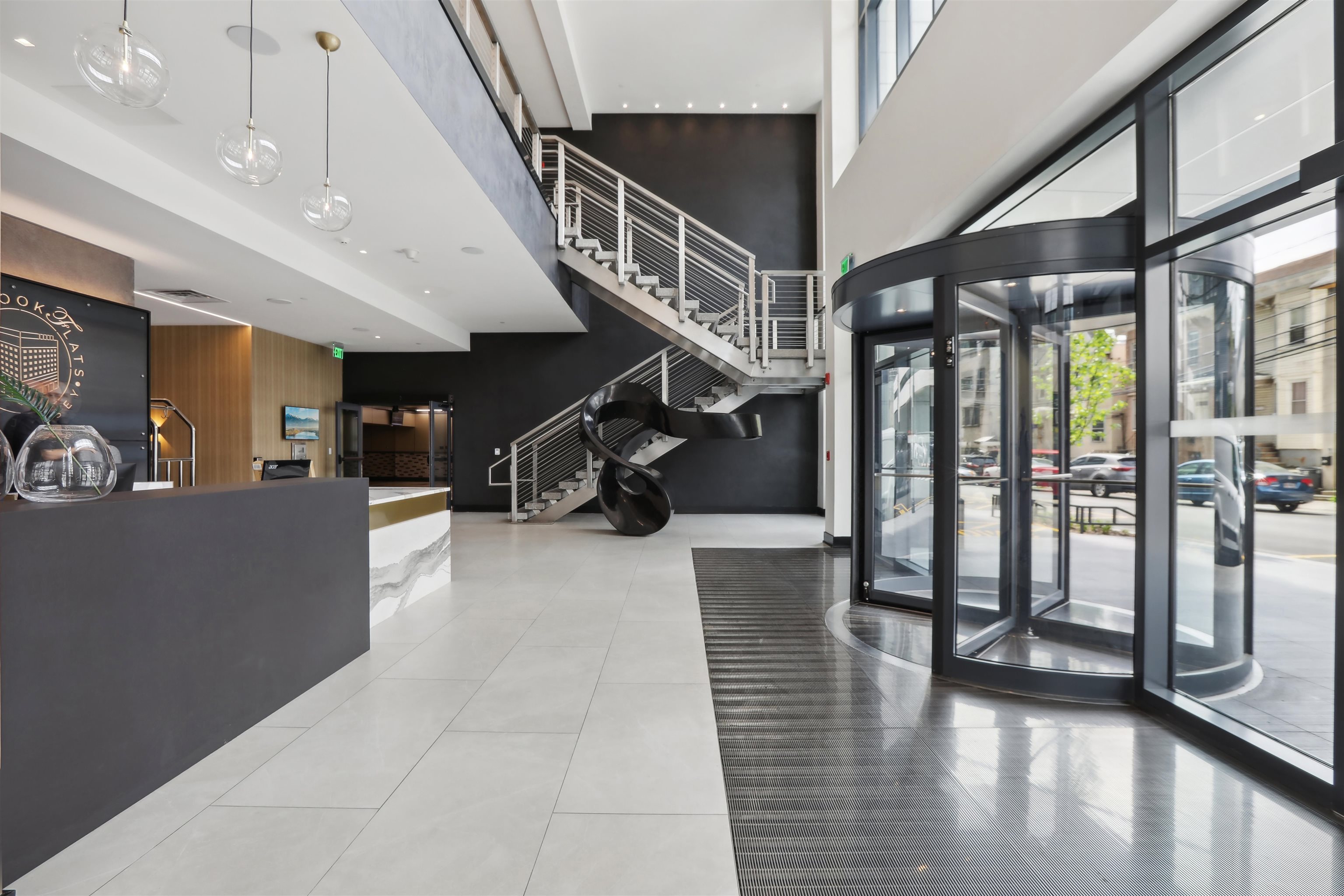 32 OAKLAND AVE Unit: 608