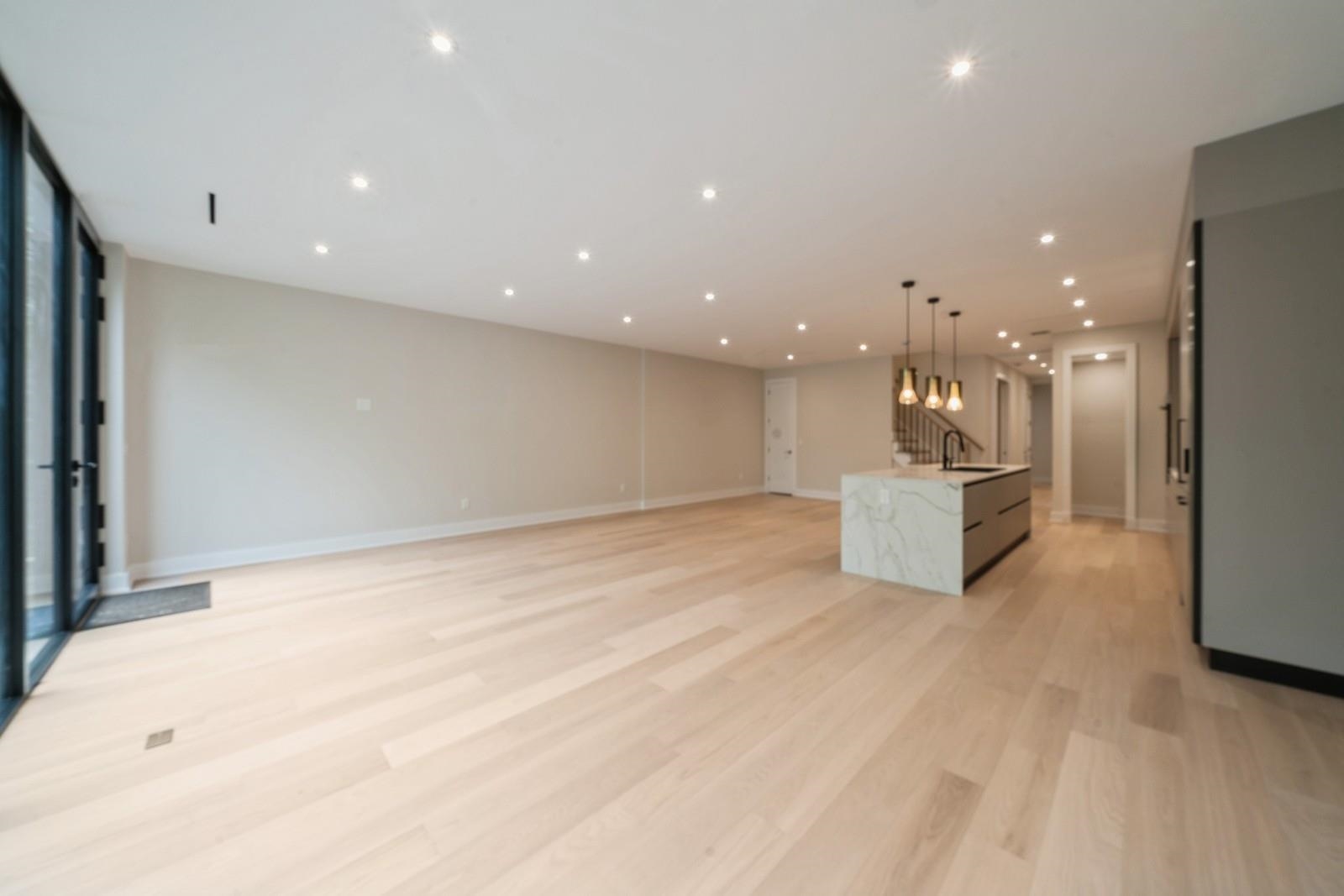 477 MONMOUTH ST Unit: 1