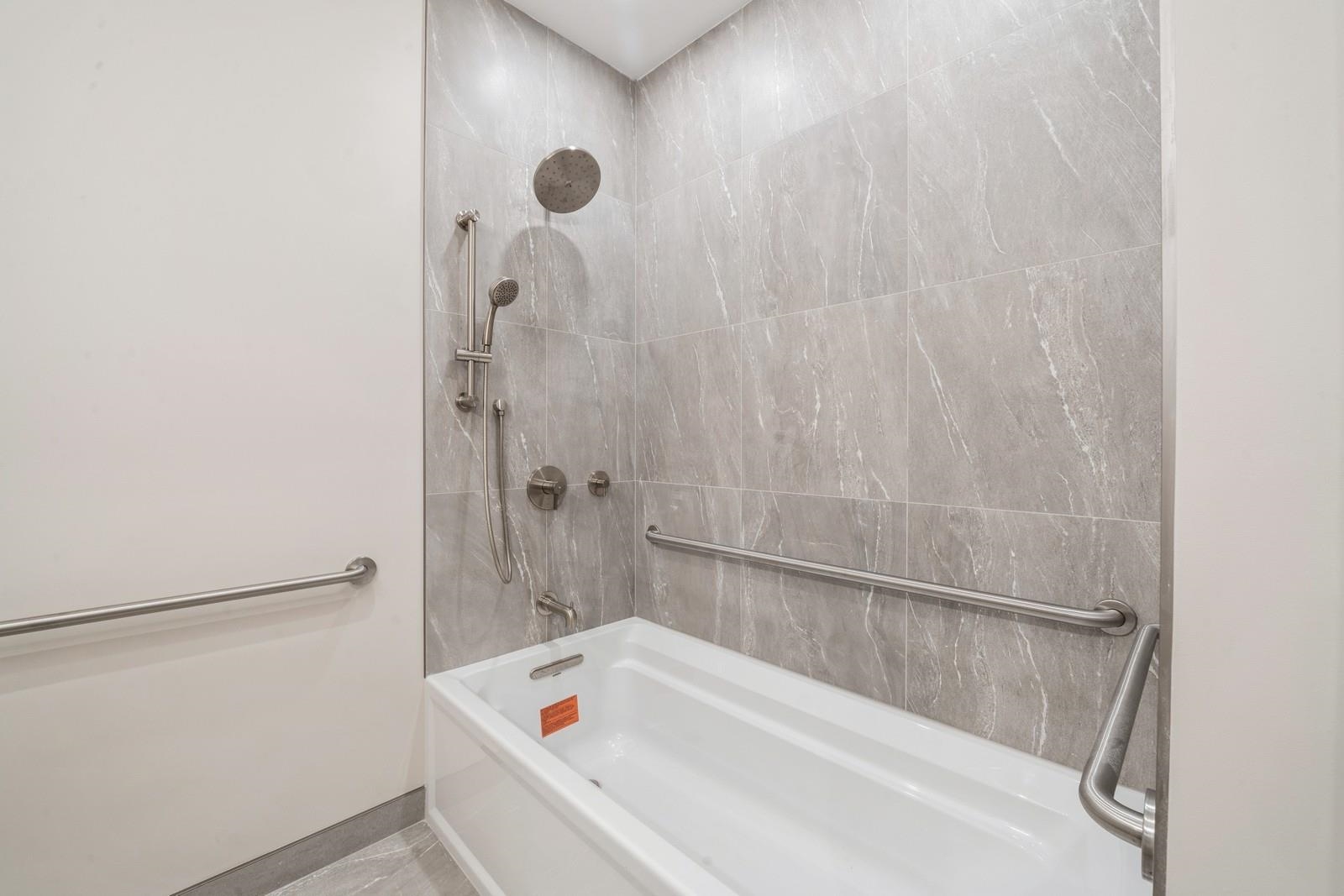 477 MONMOUTH ST Unit: 1