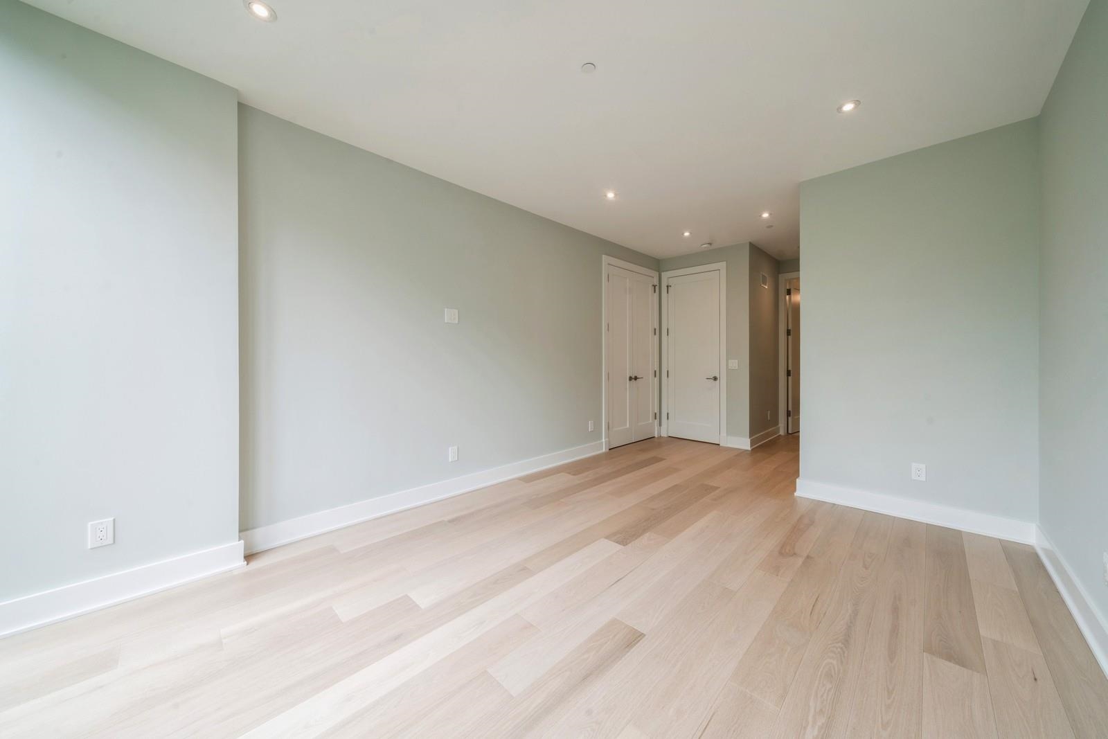 477 MONMOUTH ST Unit: 1