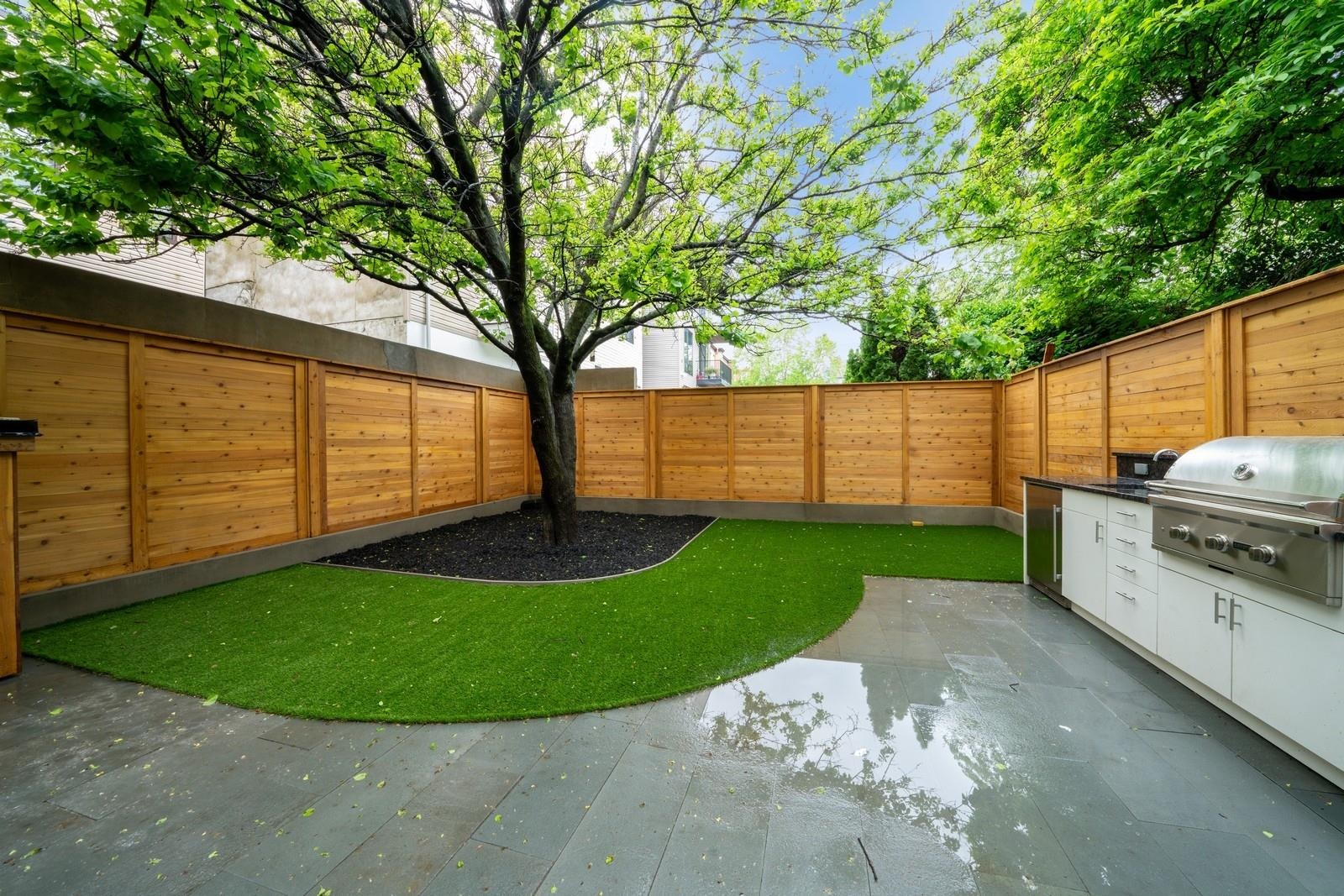 477 MONMOUTH ST Unit: 1