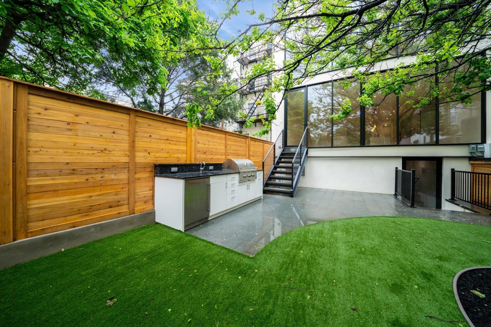 477 MONMOUTH ST Unit: 1