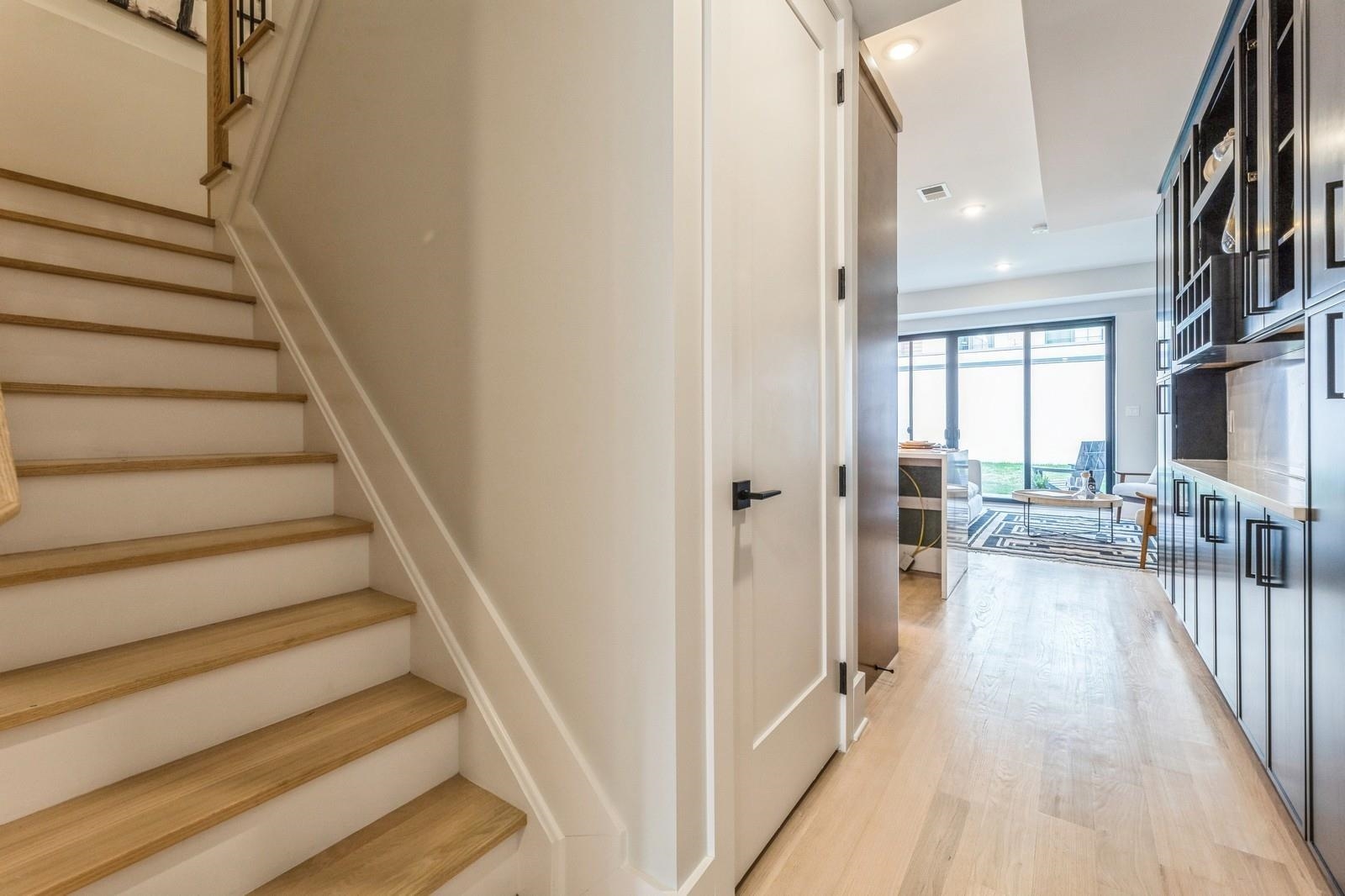 263 OGDEN AVE Unit: 1