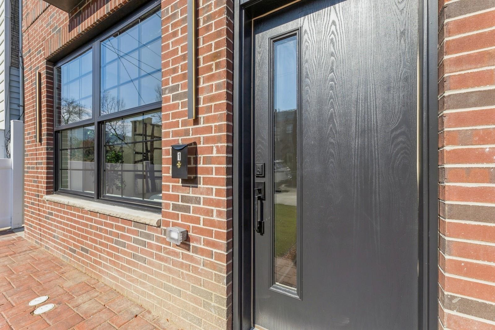 263 OGDEN AVE Unit: 1