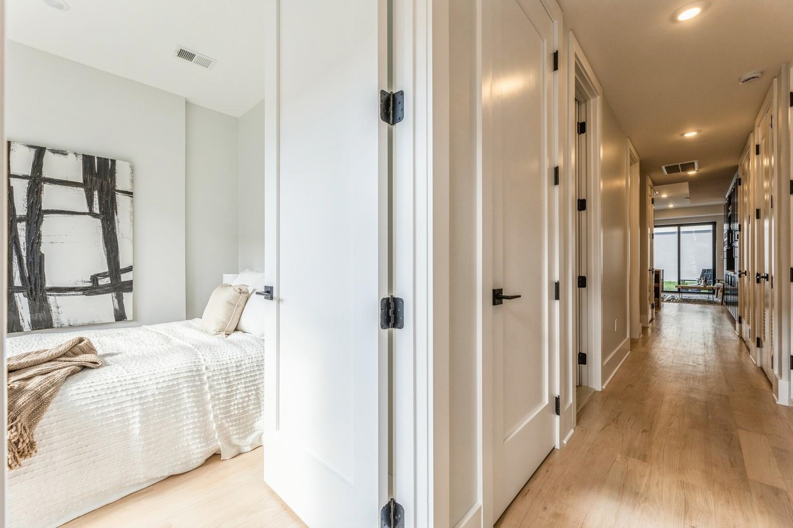 263 OGDEN AVE Unit: 1