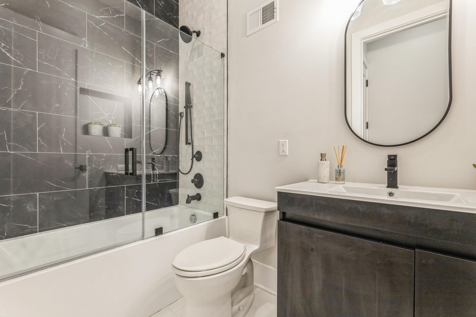263 OGDEN AVE Unit: 1