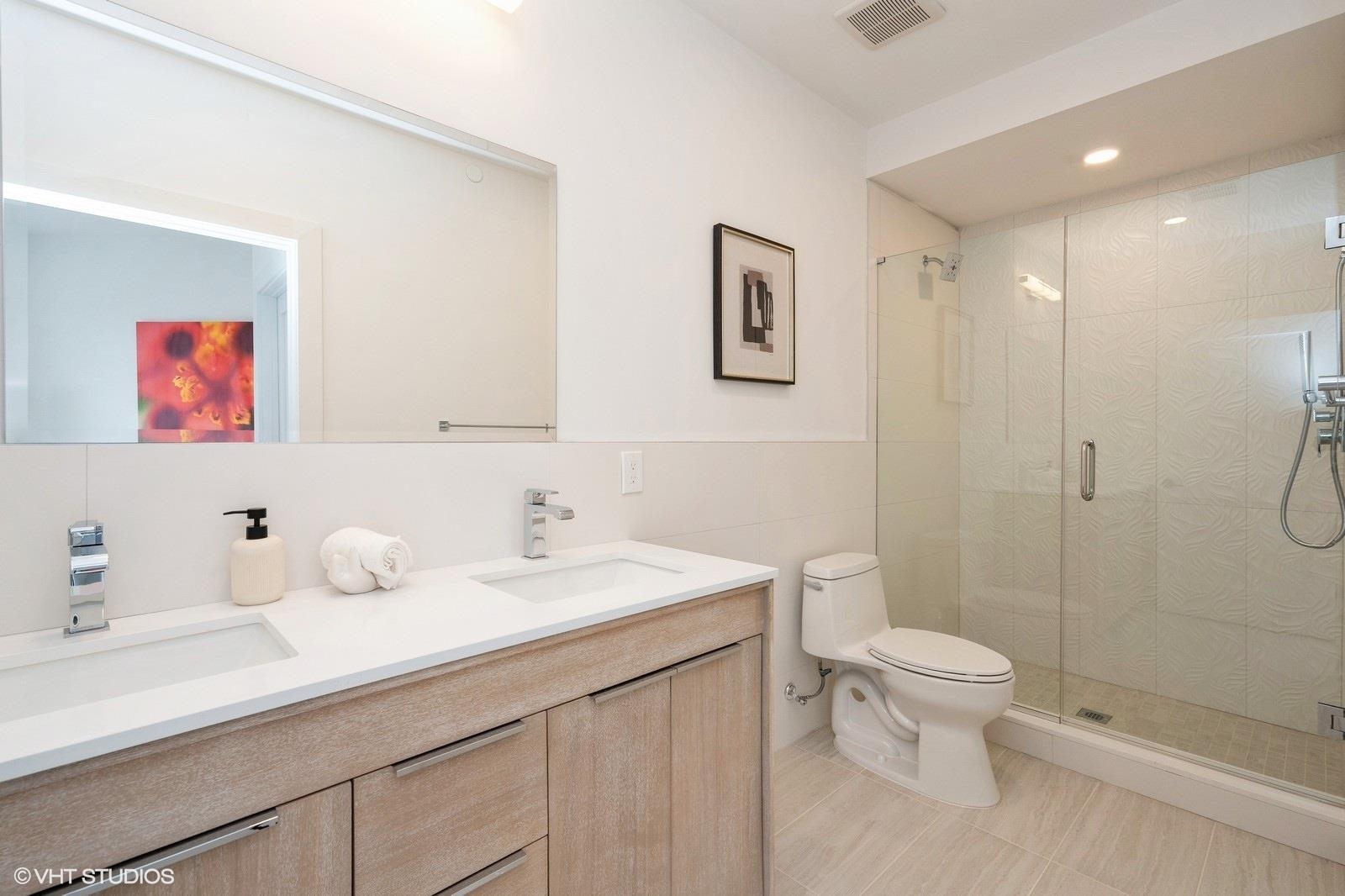 425 3RD ST Unit: 402