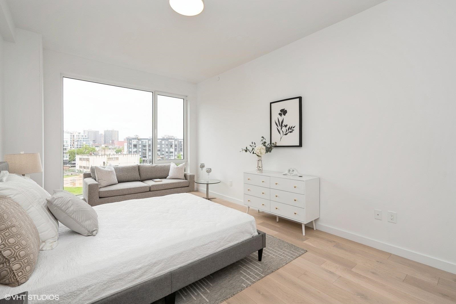 425 3RD ST Unit: 401
