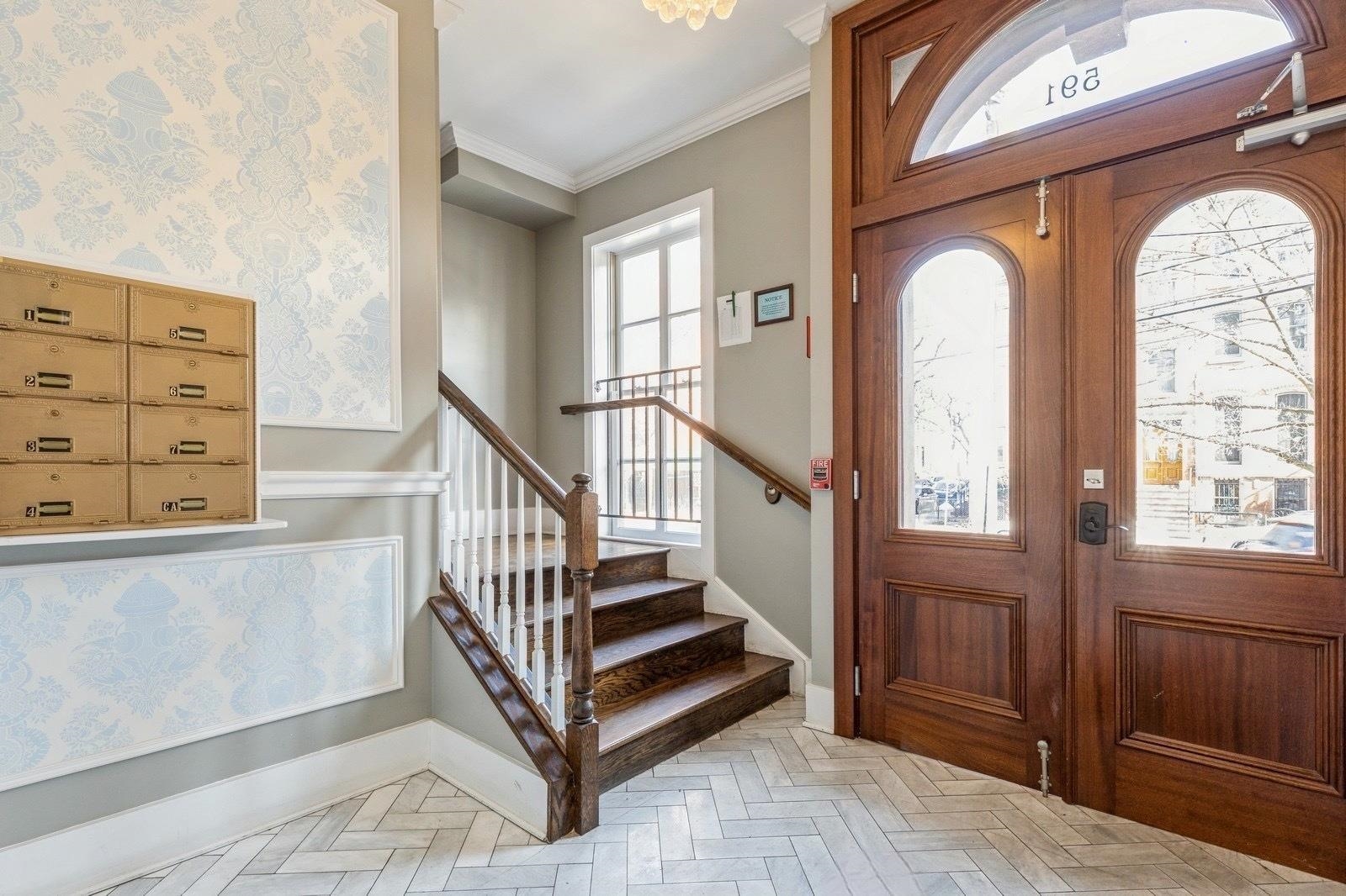 591 JERSEY AVE Unit: 5