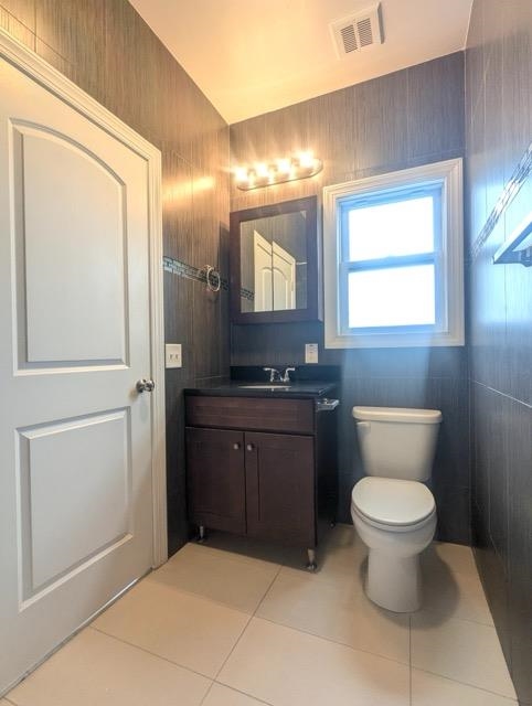 173 HALLADAY ST Unit: 2