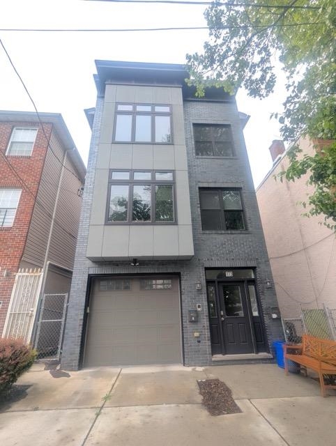 173 HALLADAY ST Unit: 2