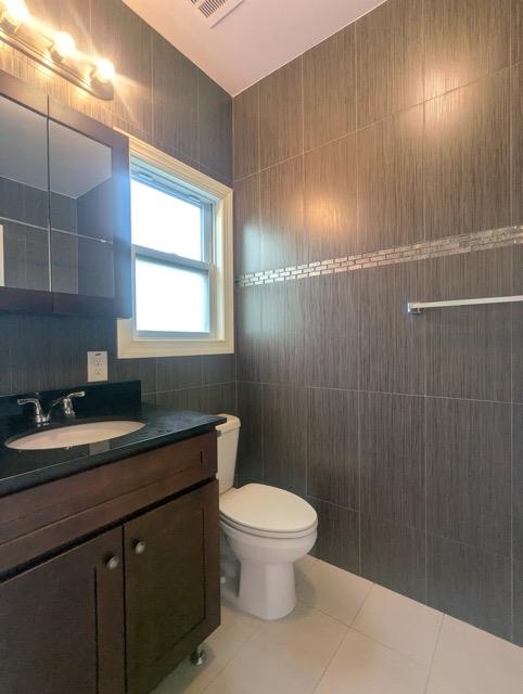 173 HALLADAY ST Unit: 2