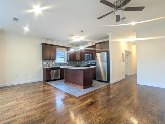 173 HALLADAY ST Unit: 2