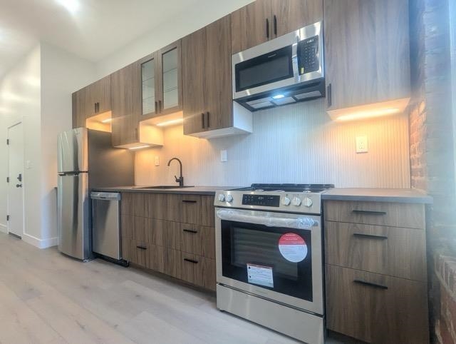372 PALISADE AVE