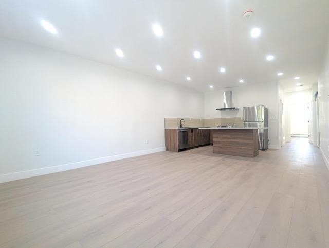 372 PALISADE AVE
