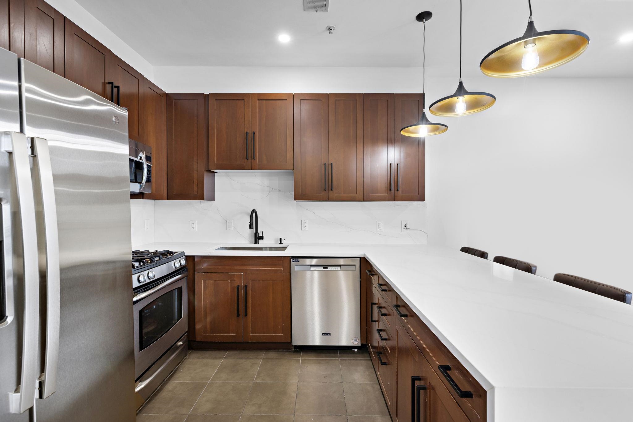 1100 ADAMS ST Unit: 501
