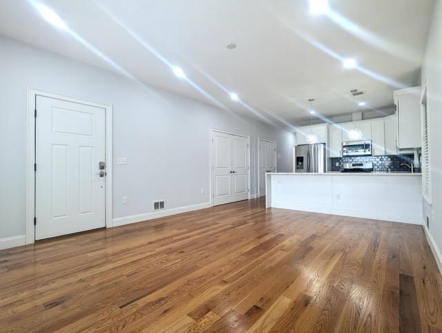 359 OGDEN AVE Unit: 1