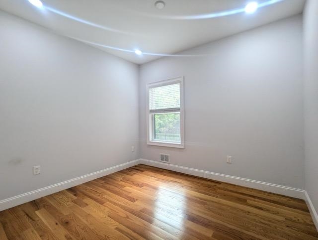 359 OGDEN AVE Unit: 1