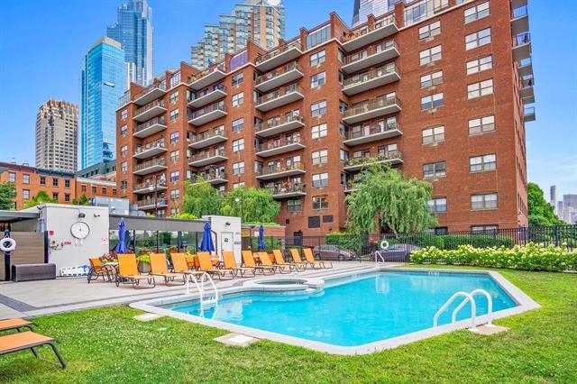 1 GREENE ST Unit: 701