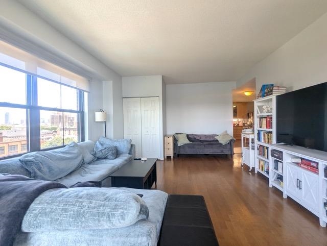 1 GREENE ST Unit: 701
