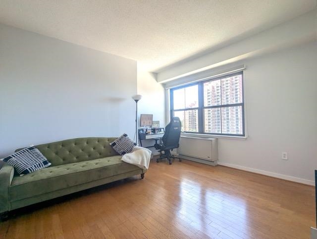1 GREENE ST Unit: 701