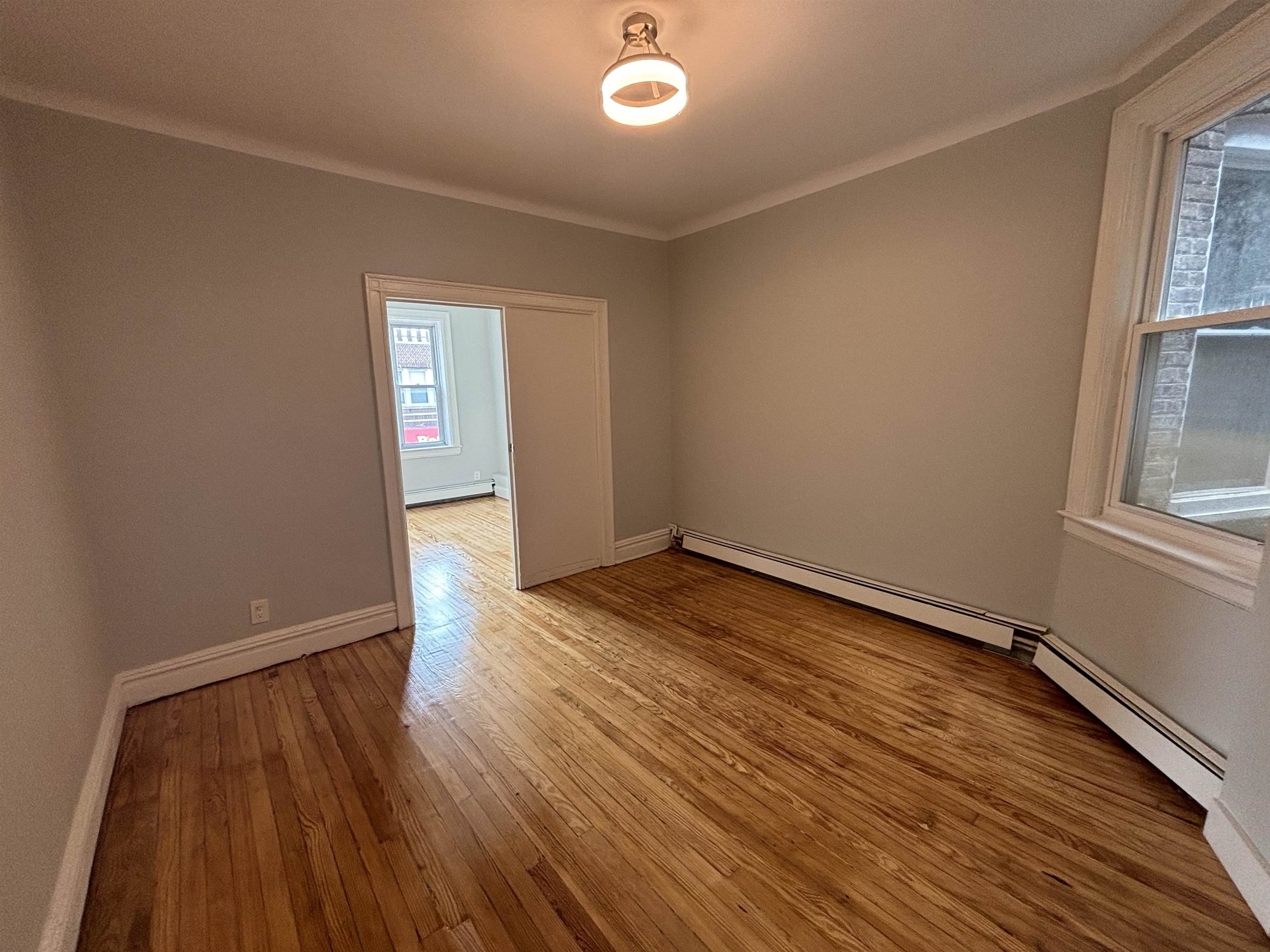 567 WEST SIDE AVE Unit: 2