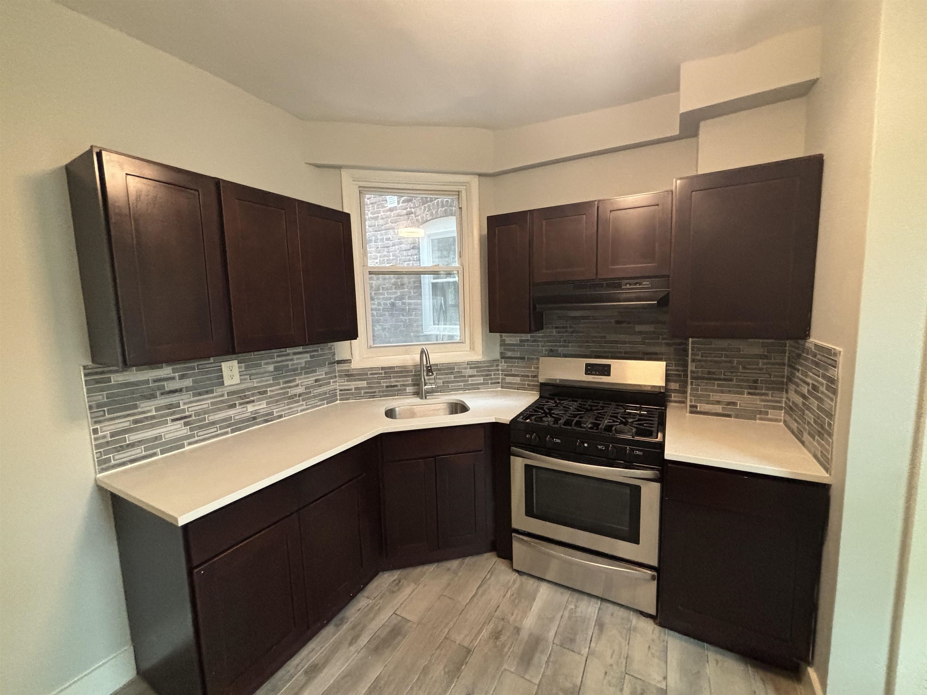 567 WEST SIDE AVE Unit: 2