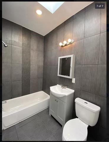 155 CHESTNUT AVE Unit: 2