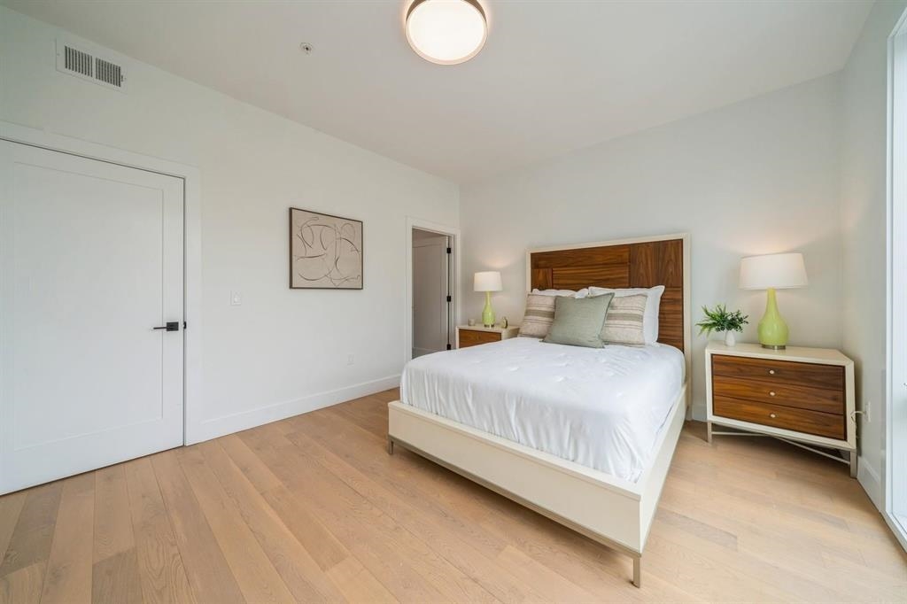 160 BRUNSWICK ST Unit: 403