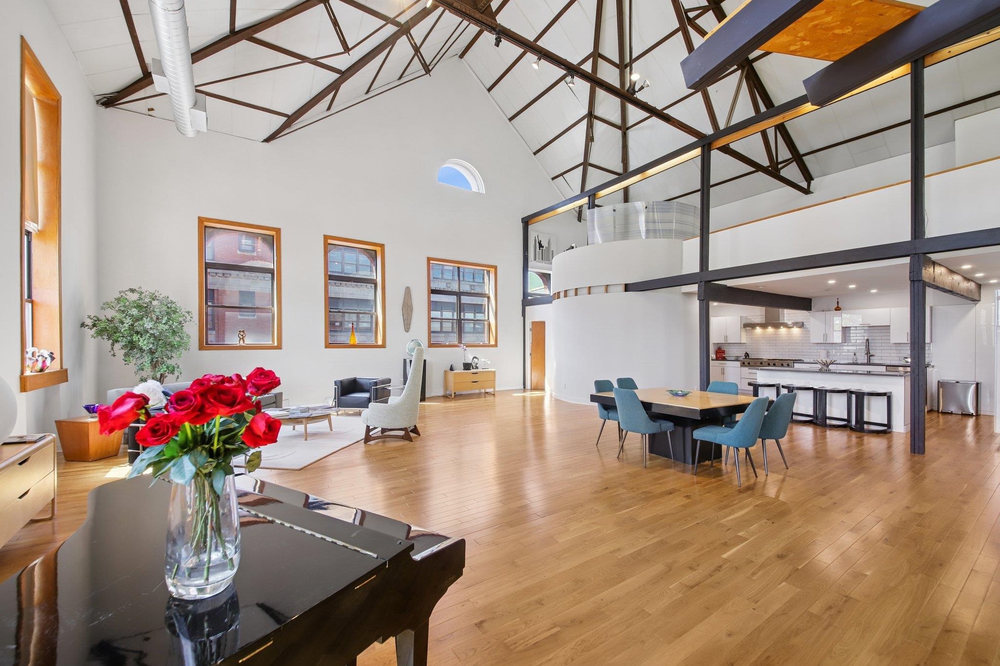 299 PAVONIA AVE Unit: 3-10