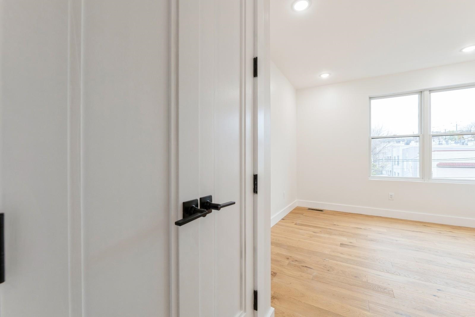 259 LIBERTY AVE Unit: 3