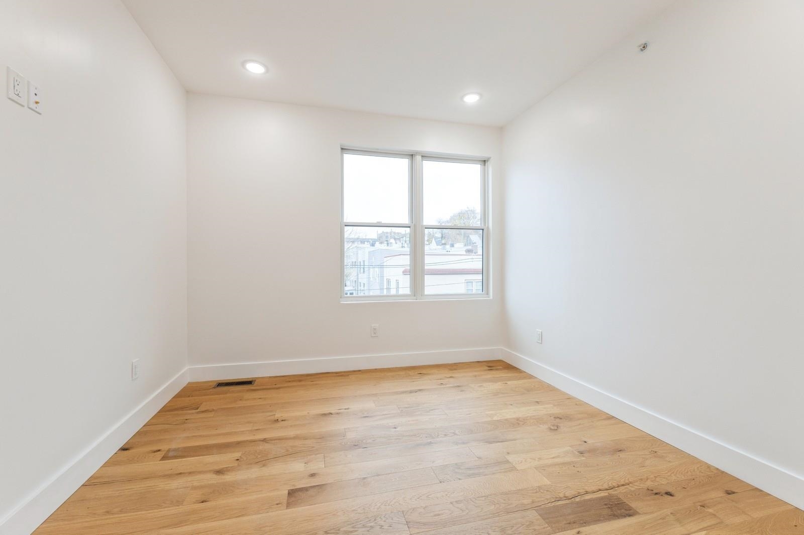 259 LIBERTY AVE Unit: 3