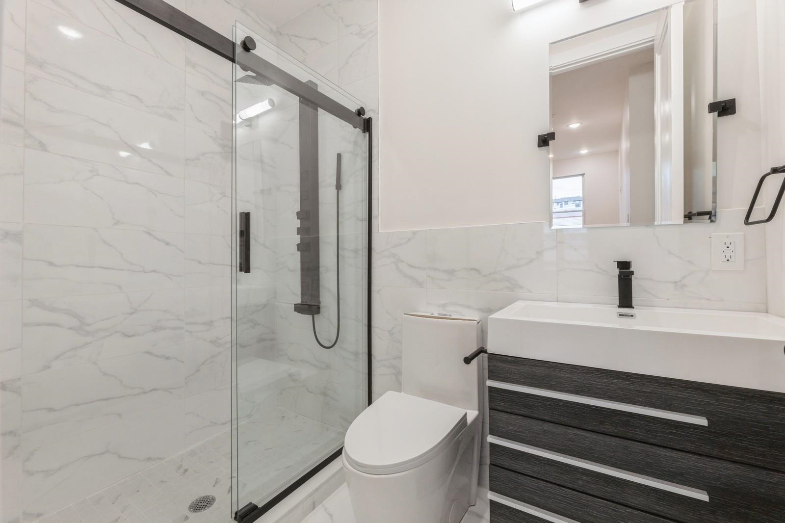 259 LIBERTY AVE Unit: 3