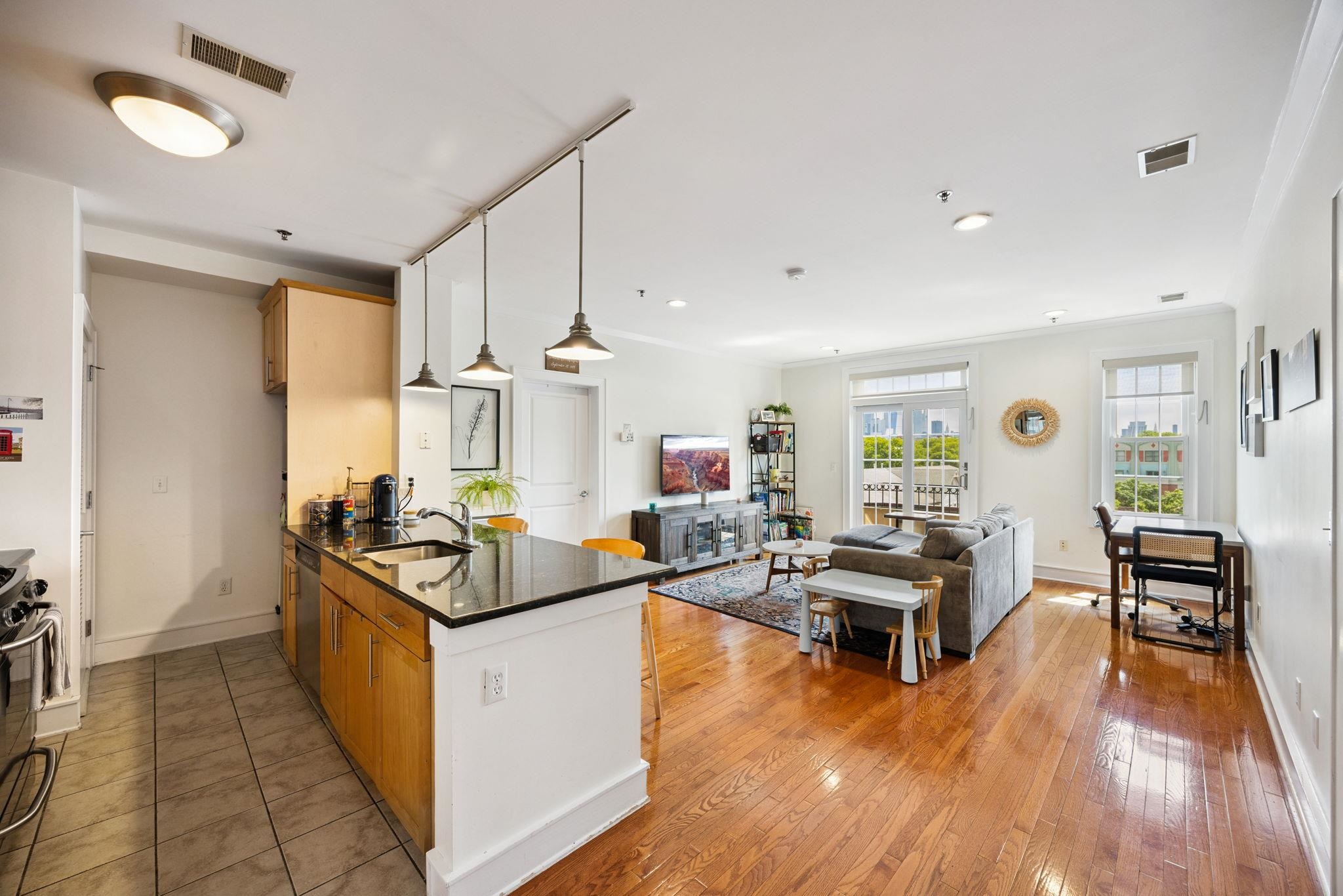 904 JEFFERSON ST Unit: 6G