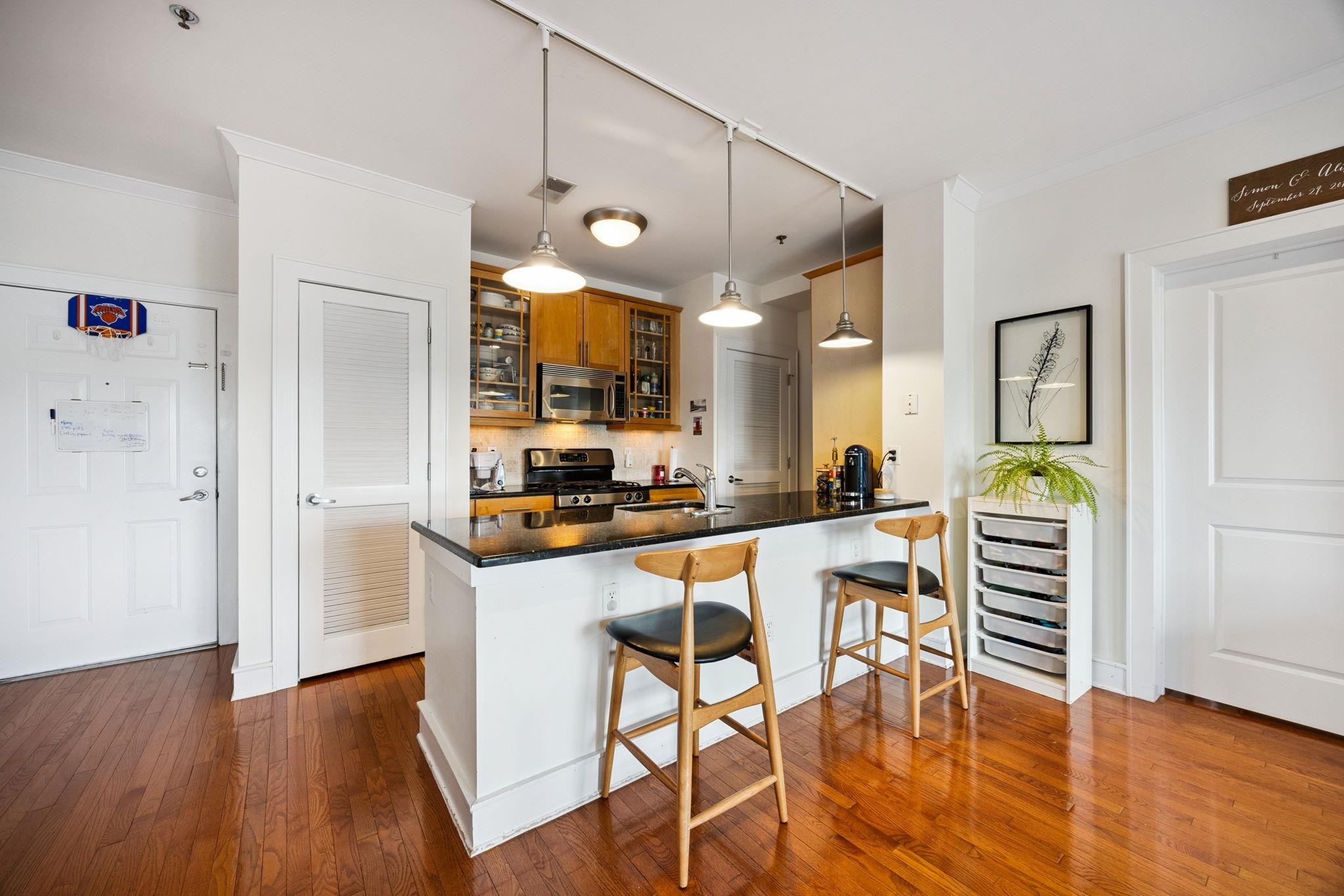 904 JEFFERSON ST Unit: 6G